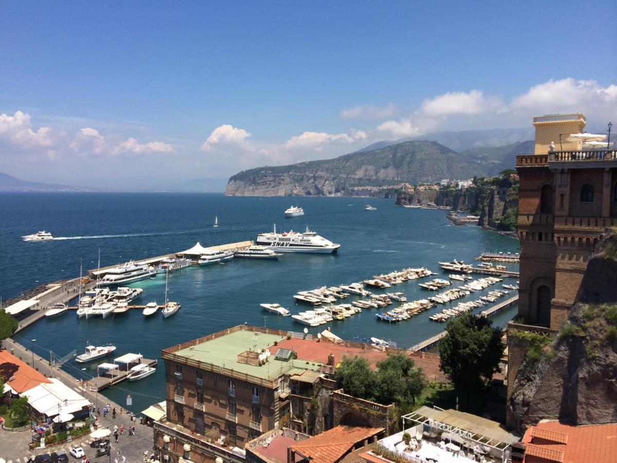 Giulia Bb Sorrento Bed & Breakfast ภายนอก รูปภาพ