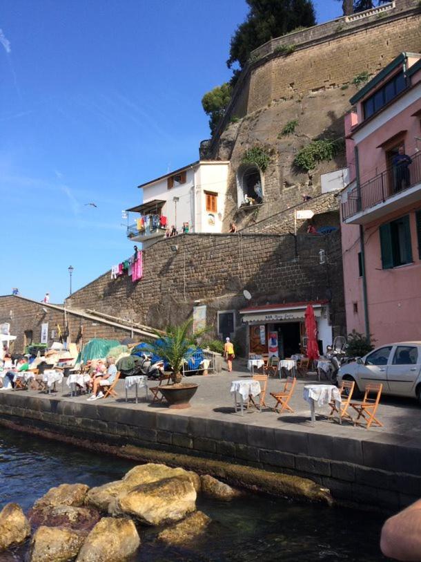Giulia Bb Sorrento Bed & Breakfast ภายนอก รูปภาพ