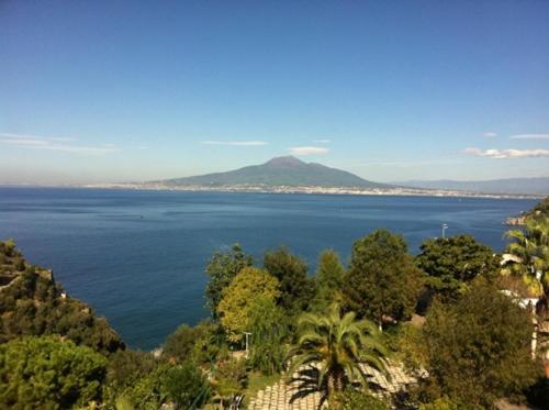 Giulia Bb Sorrento Bed & Breakfast ภายนอก รูปภาพ